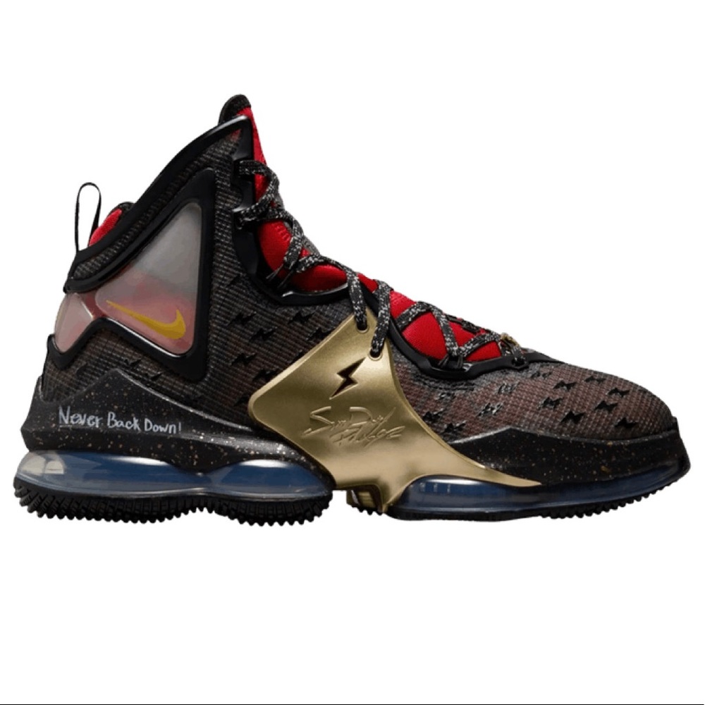 ❗️❌SOLD❌ 
Sam’s Lebron 19 x Doerbencher Freestyle ❗️❌SOLD❌